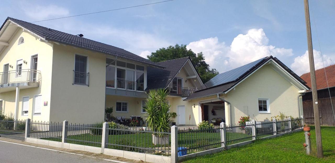 Bei Den Geissens Apartment Aldersbach Exterior photo