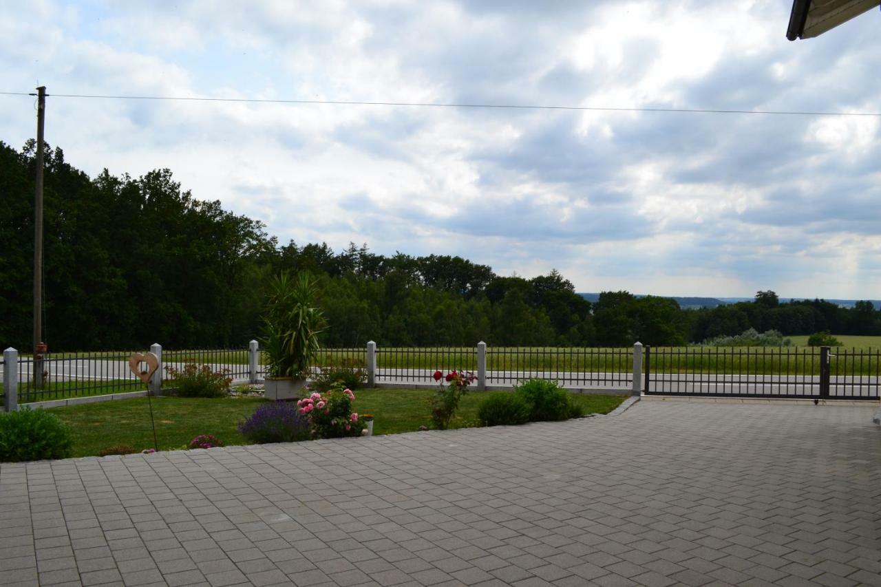 Bei Den Geissens Apartment Aldersbach Exterior photo